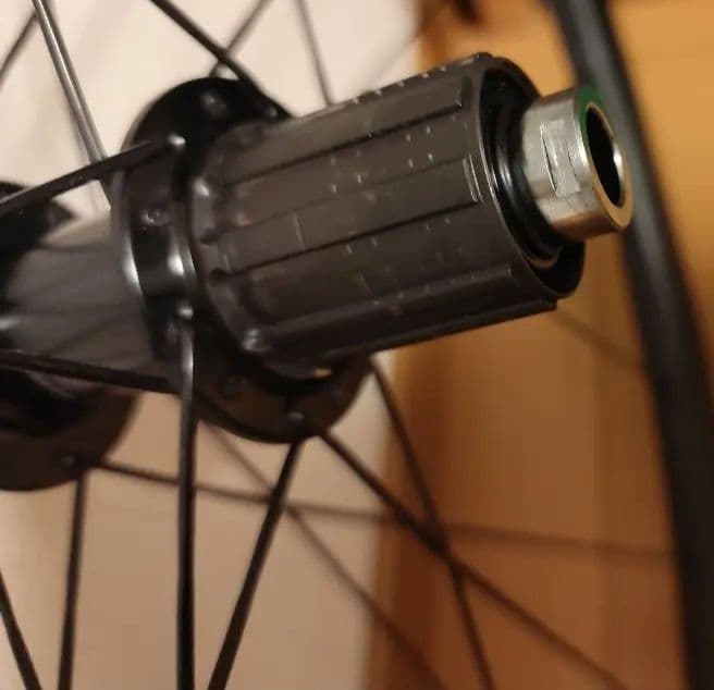 状態良好SHIMANO 105 カーボンホイール リムハイト32mm前後セット