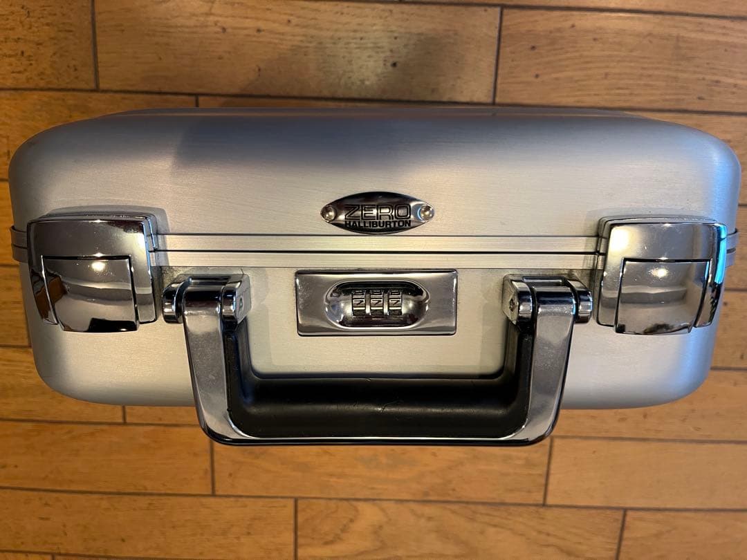 【ゼロハリバートン】 美品・ミニアタッシュケース