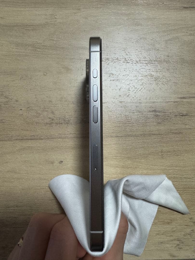 【美品】iPhone15pro 512GB SIMフリー ホワイトチタニウム