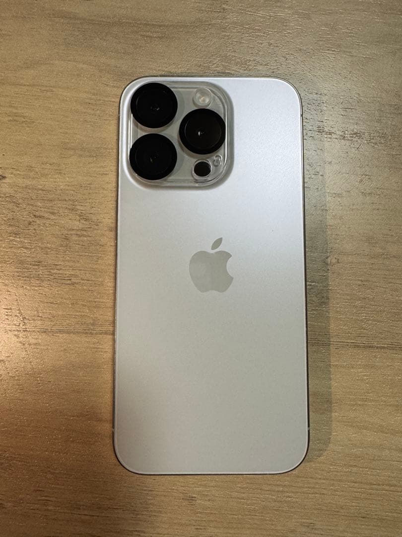 【美品】iPhone15pro 512GB SIMフリー ホワイトチタニウム