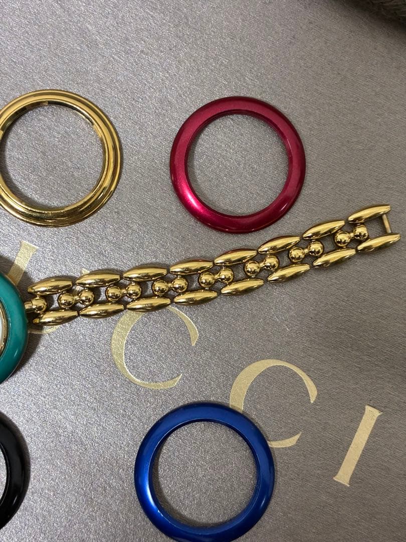 d*7様 GUCCI時計 11/12.2 ゴールド チェンジベゼル