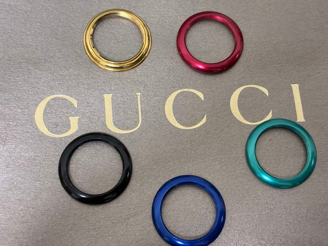 d*7様 GUCCI時計 11/12.2 ゴールド チェンジベゼル