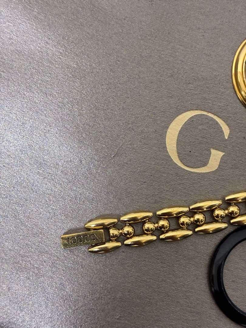 d*7様 GUCCI時計 11/12.2 ゴールド チェンジベゼル