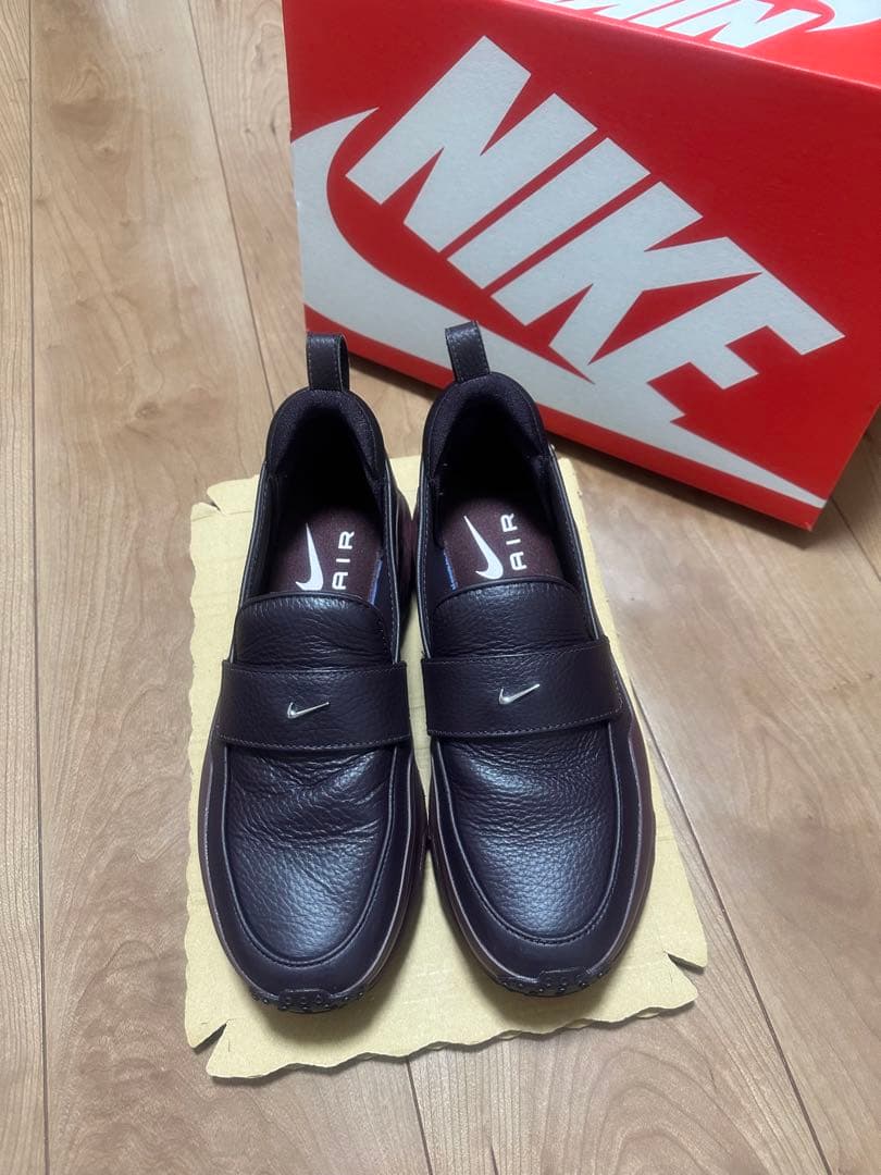 ナイキ ウィメンズ エア マックス フェノメナ　 25.5cm