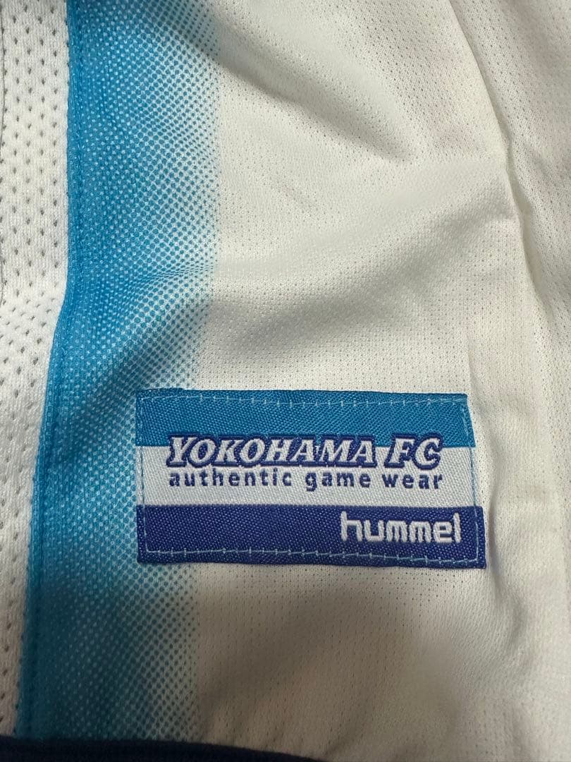 サッカーユニフォーム横浜FC 三浦知良 11 hummelアウェイ長袖 2006