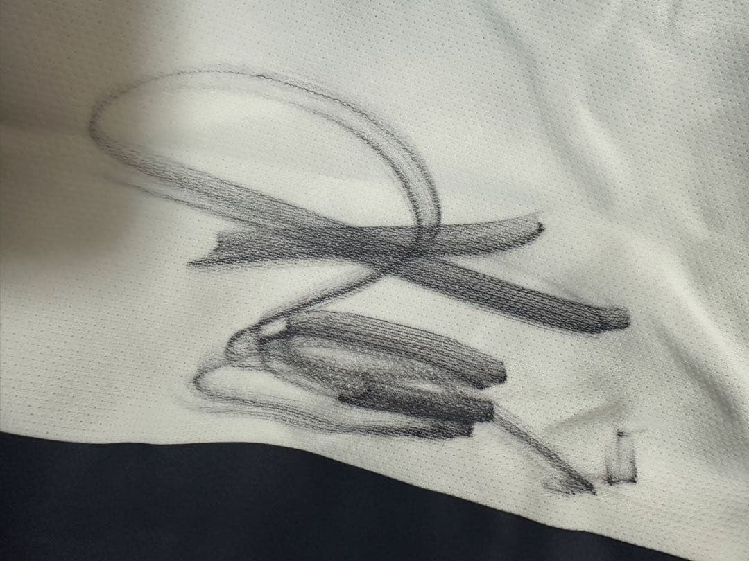 サッカーユニフォーム横浜FC 三浦知良 11 hummelアウェイ長袖 2006