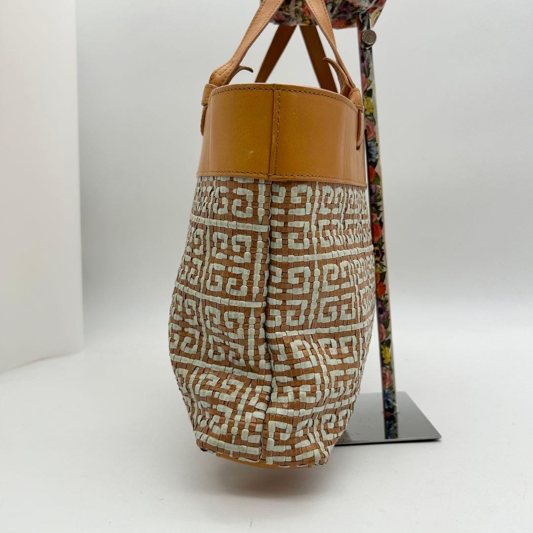 良品　ジバンシー　トートバッグ　ハンド　カゴ　ロゴ　A4◎　肩掛け◎