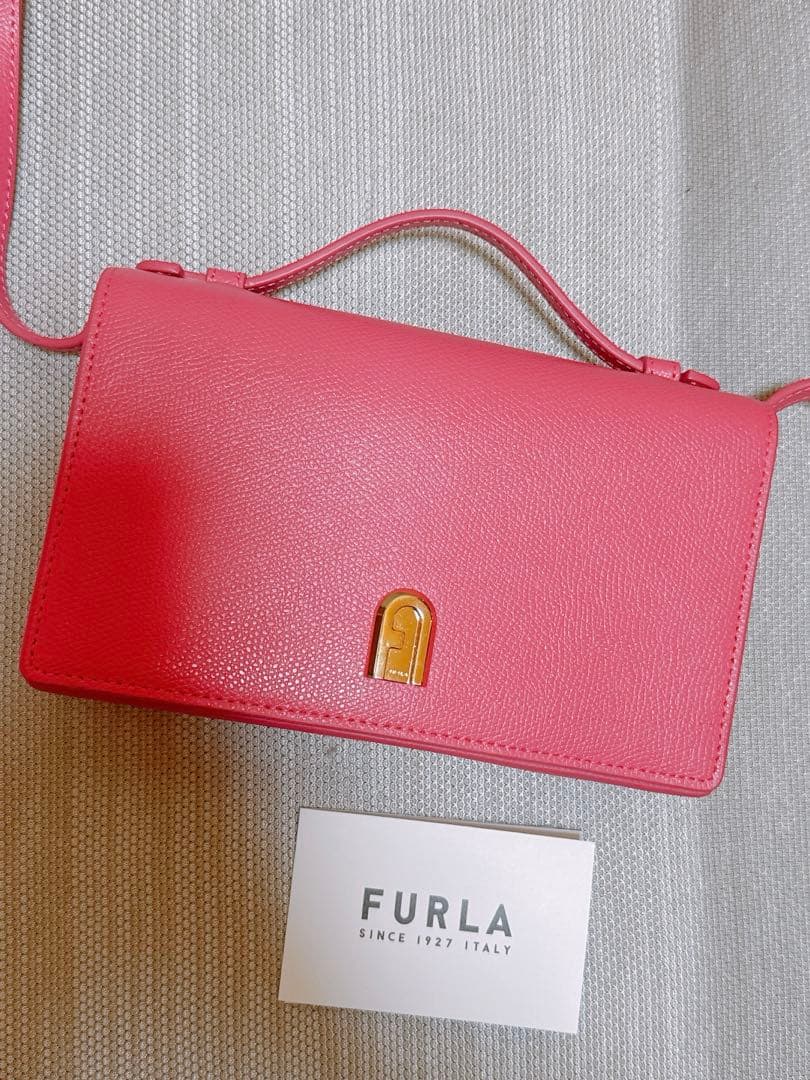 FURLA ピンク レザー ショルダーバッグ クロスボディ