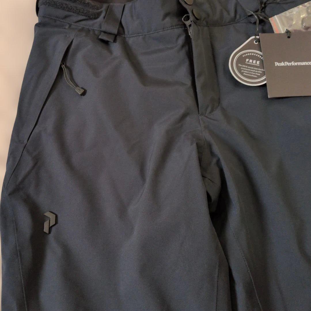 Peak Performance パンツ ダークネイビー
