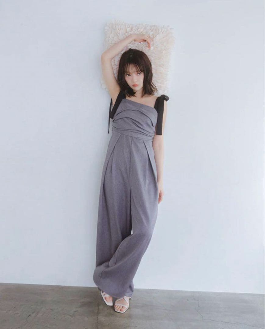 Andequal アンドコール リボンショルダーコンビネゾン