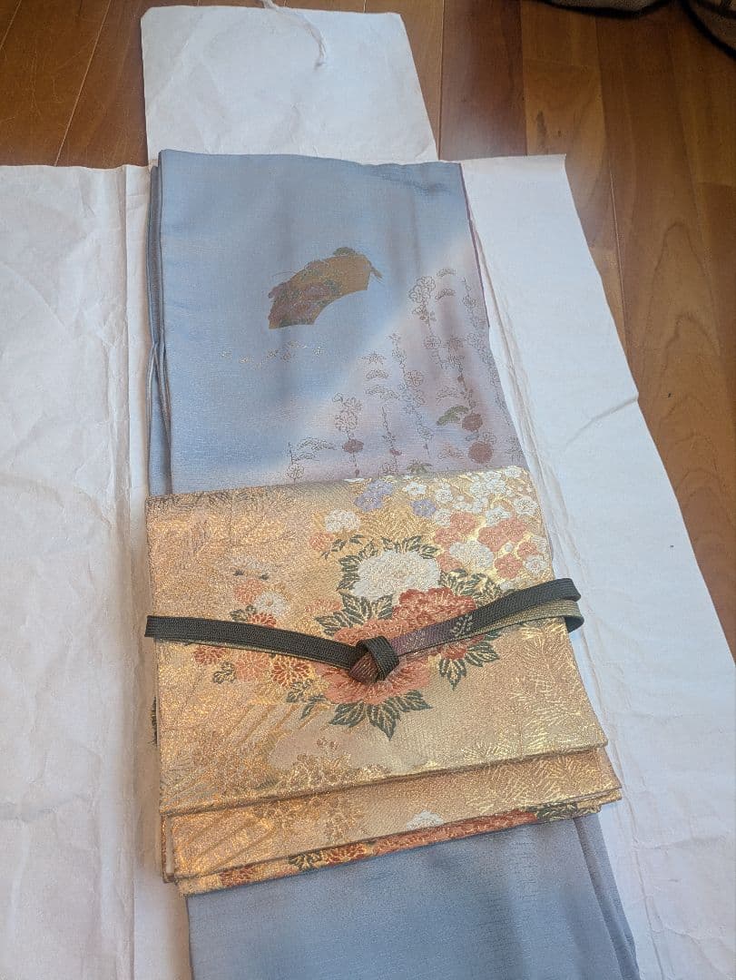 正絹　訪問着セット 薄青色　薄紫　ピンク 手刺繍　桔梗　 花柄 重ね衿付　帯付き