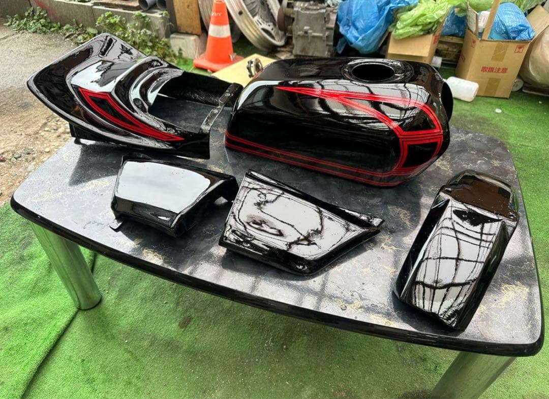 エイプ50/100 FX仕様　タンクカバーセット 「羽タイプ」　新品未使用