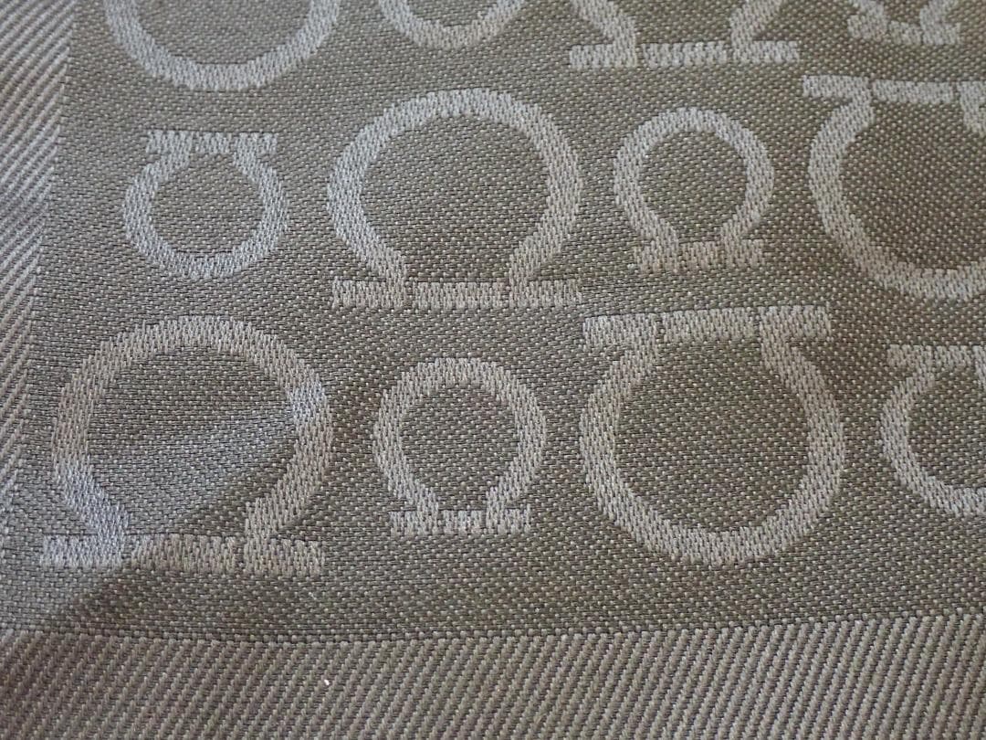 Salvatore Ferragamo 美品☆ロングストール シルク70％