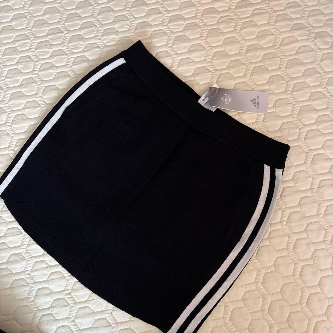 新品29700円アディダスゴルフレディース　セーター&ニットスカートセットアップ