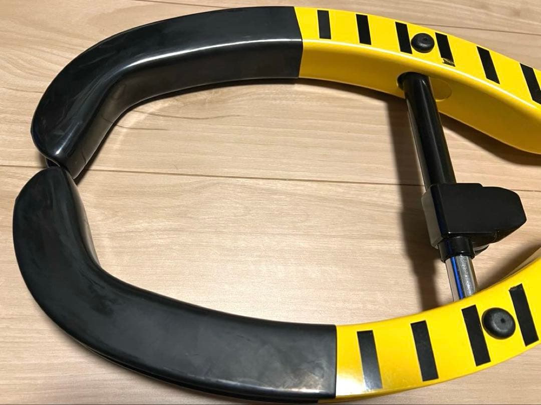 HORNET タイヤロック 鍵付き イエロー