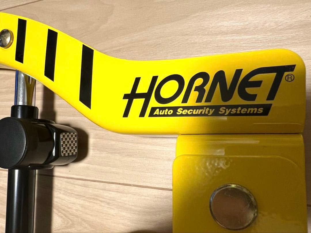 HORNET タイヤロック 鍵付き イエロー