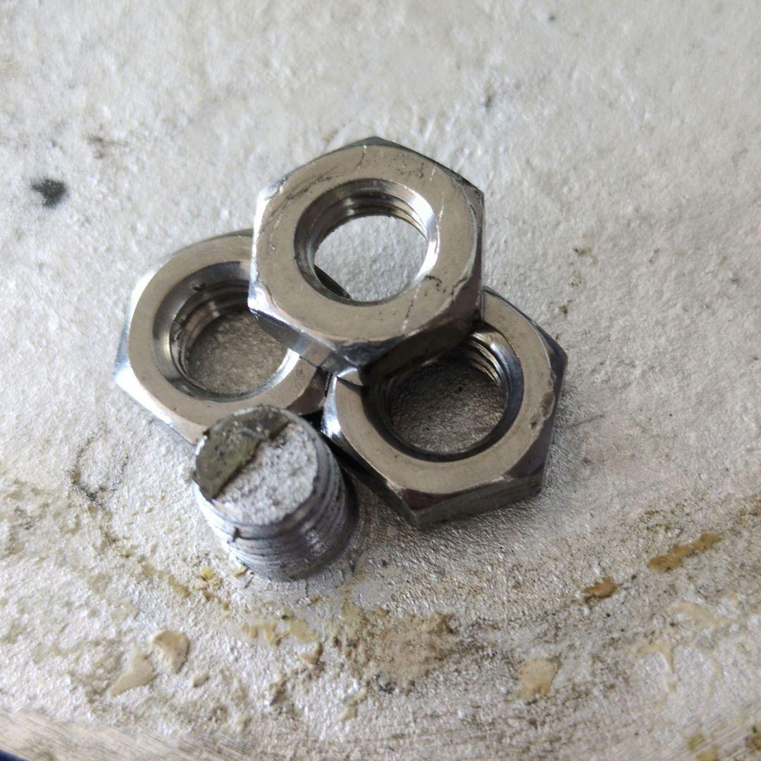 鉄道グッズ：鉄道プレート 阪急(阪急電鉄)旧社紋 金属プレート(当時物)