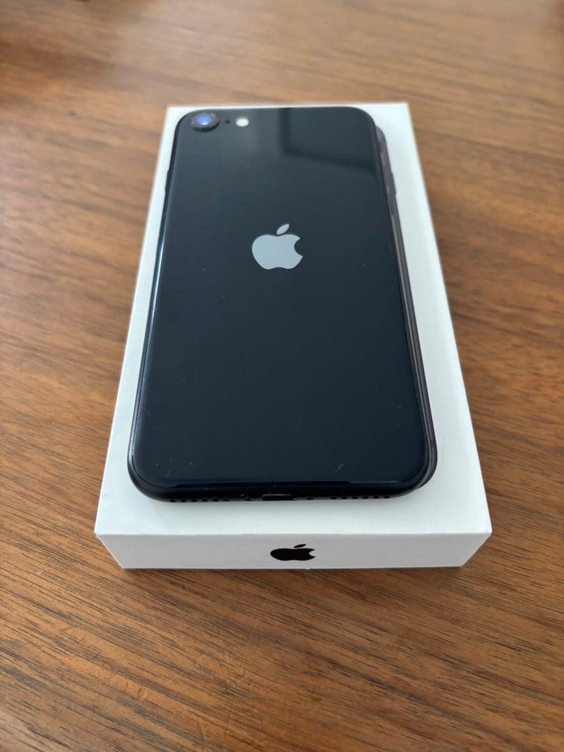 Apple iPhone SE 本体 第3世代 バッテリー86% 美品 売切価格