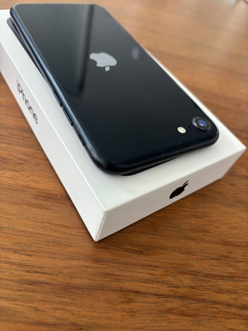 Apple iPhone SE 本体 第3世代 バッテリー86% 美品 売切価格