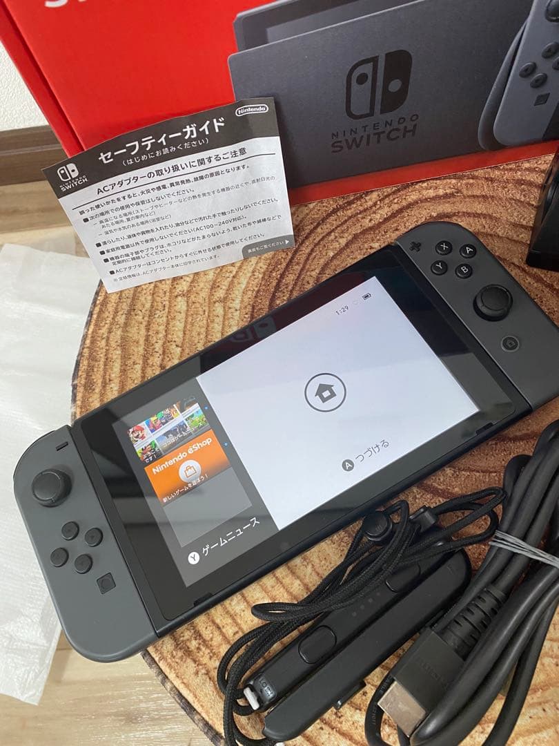Nintendo Switch ニンテンドースイッチ本体　グレー