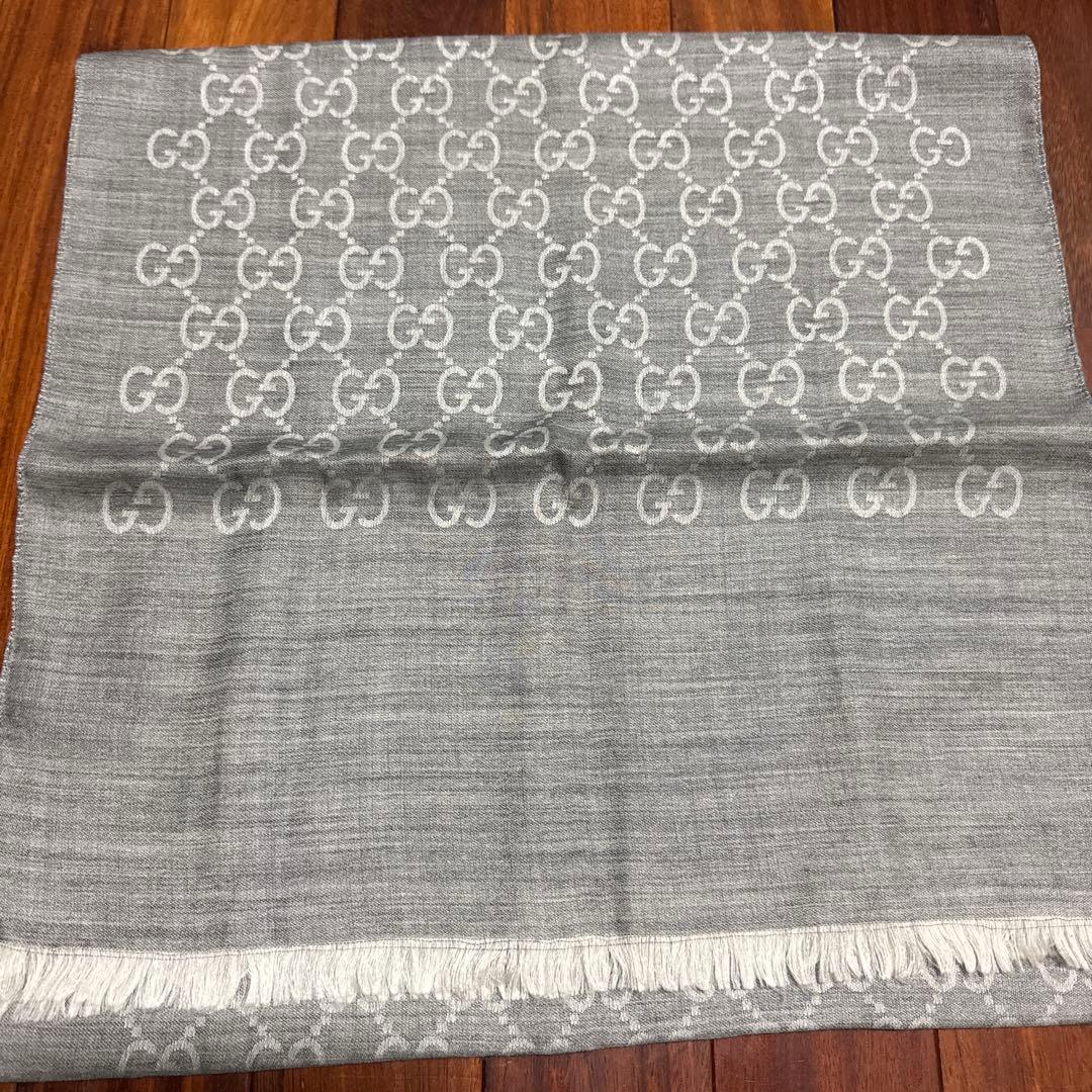 GUCCI GGロゴパターン