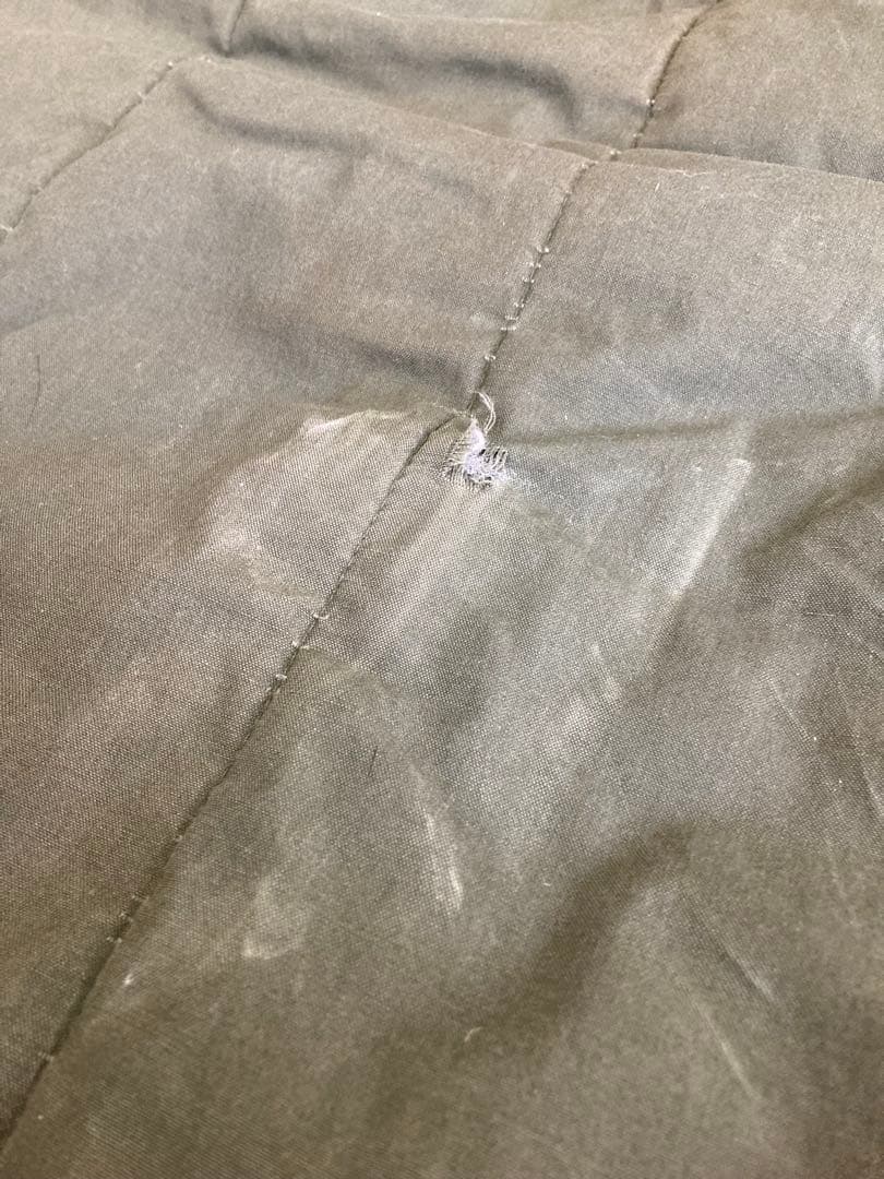 売り切り価格　米軍実物　シュラフ　スリーピングバッグ　中綿入り　ダッフルバッグ付