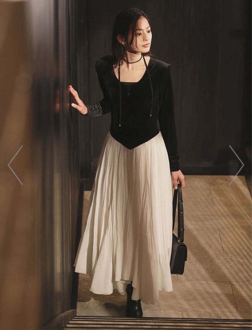 anuans ベロアシフォンドッキングワンピース