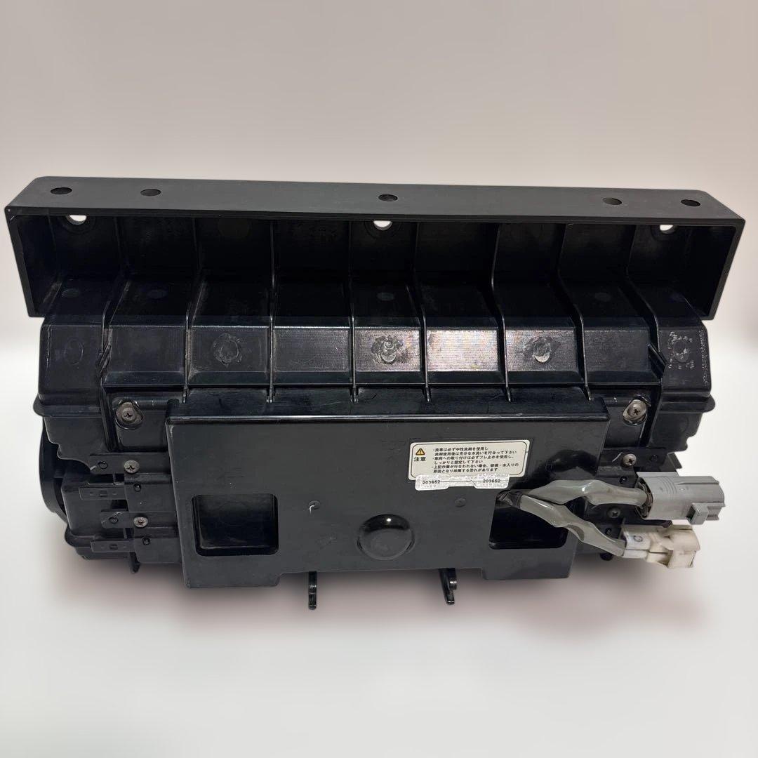 NO33 小糸　トラック用 4t 10t シーケンシャルタイプ（運転席側）右Ｒ