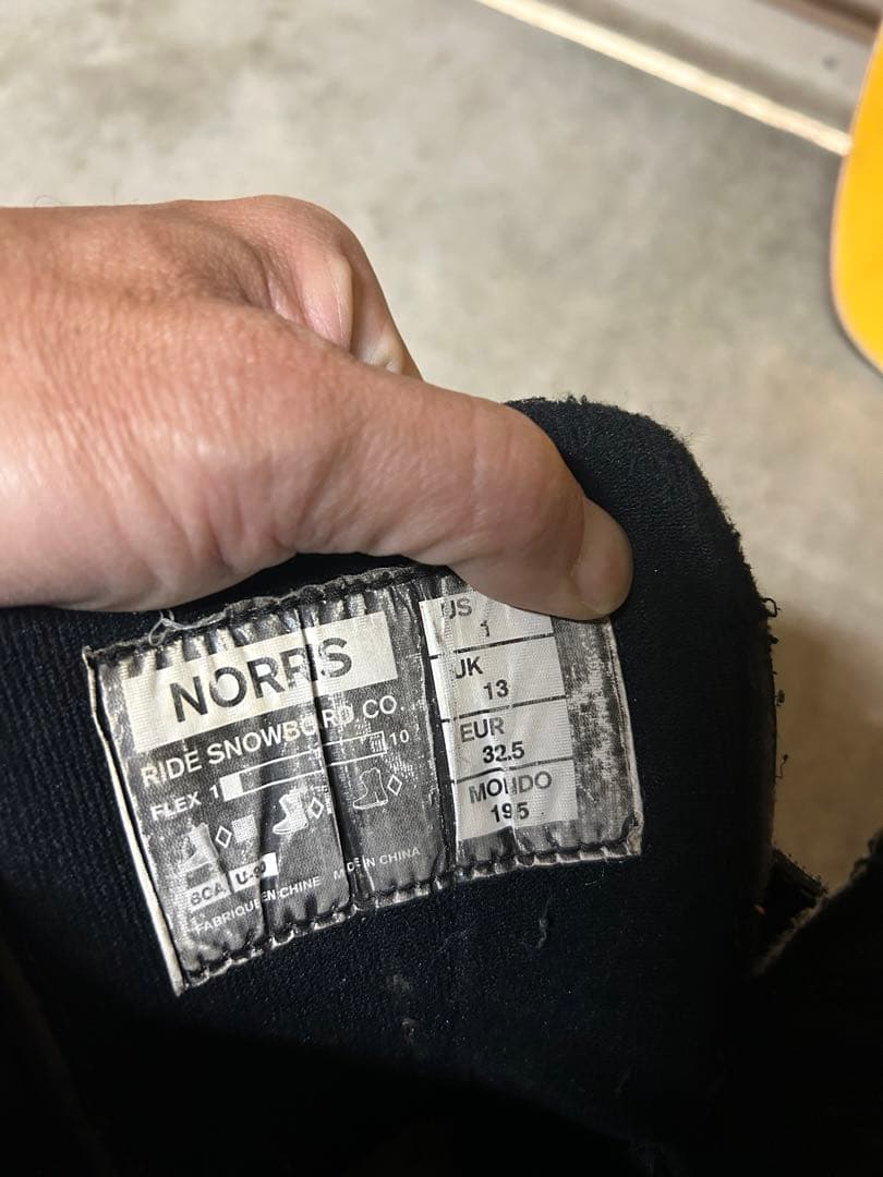 子供用 Salomon TEAM 100 スノーボードセット