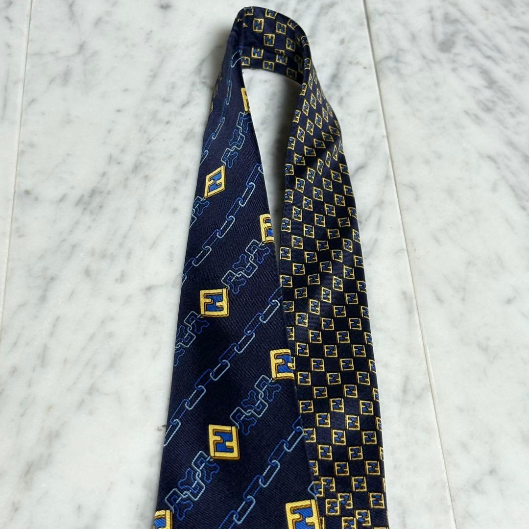 FENDI ネクタイ ネイビー ズッカ FFロゴ ストライプ パターン柄