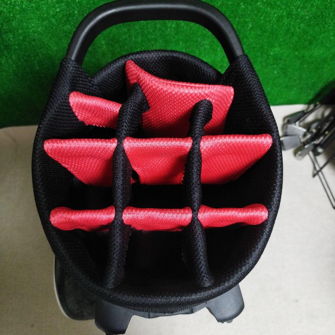 ※美品TaylorMadeスタンド式キャディバッグ ベージュ/黒フード無 int