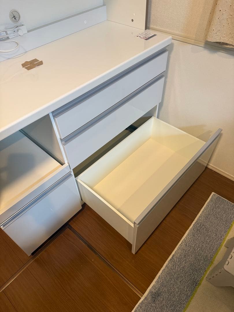 週末限定価格　パモウナ キッチンボード カップボードキッチン収納