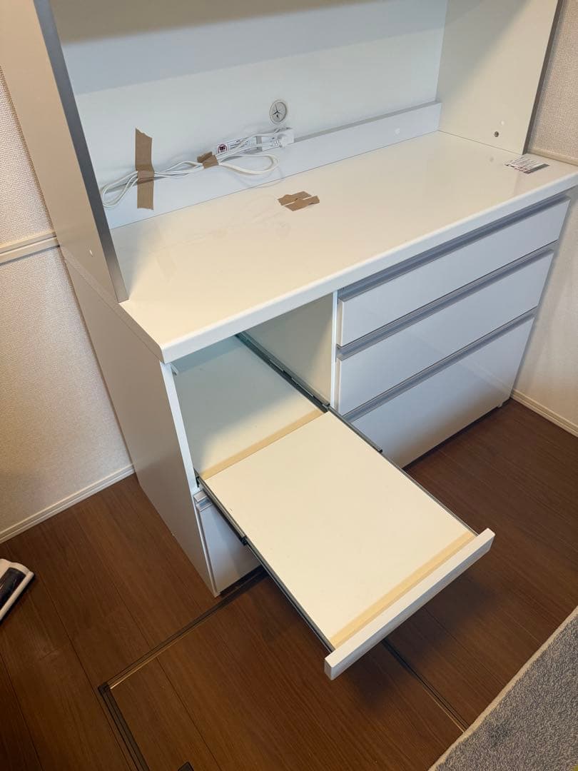 週末限定価格　パモウナ キッチンボード カップボードキッチン収納