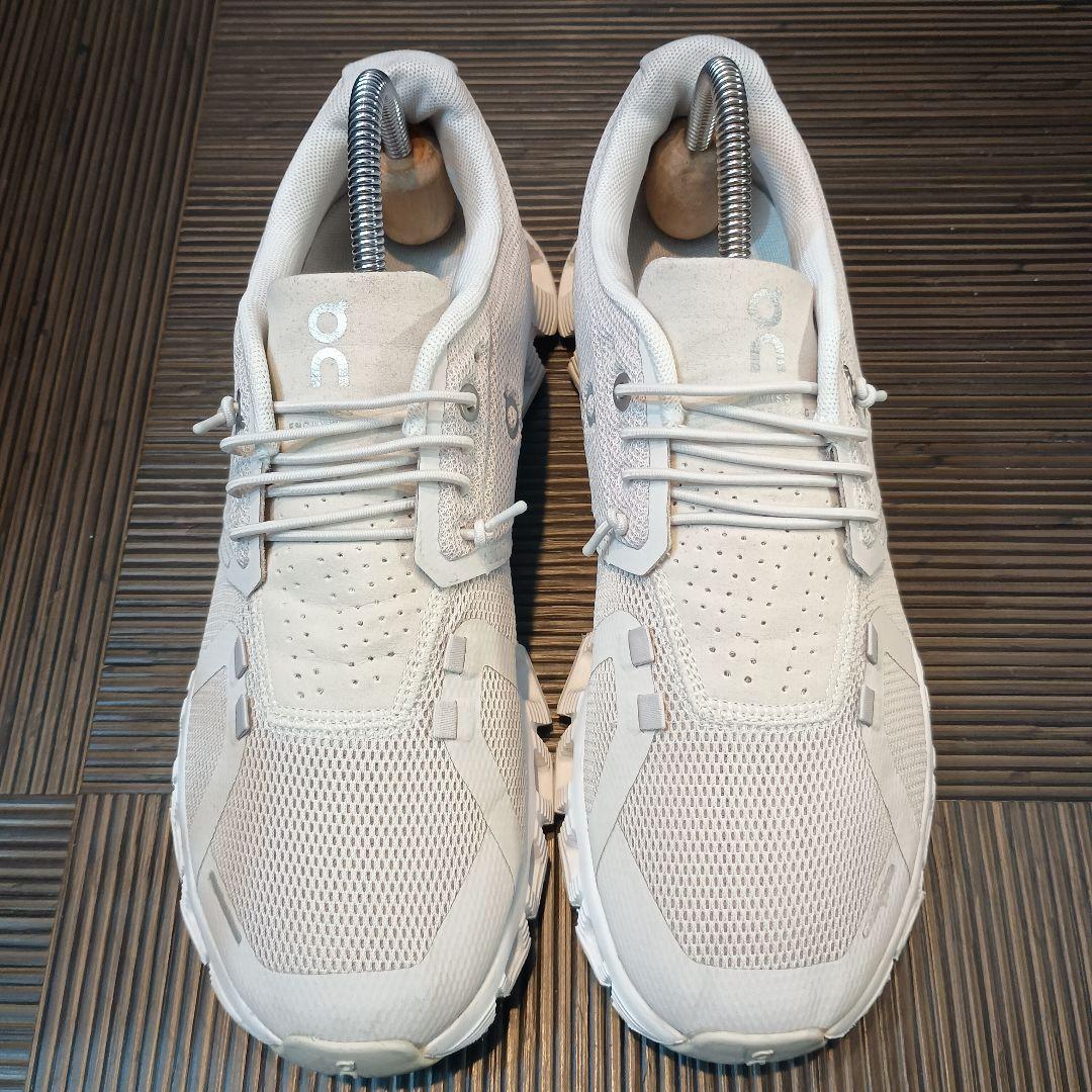On CLOUD 5 オン クラウド5 ライトベージュ 24.5センチ