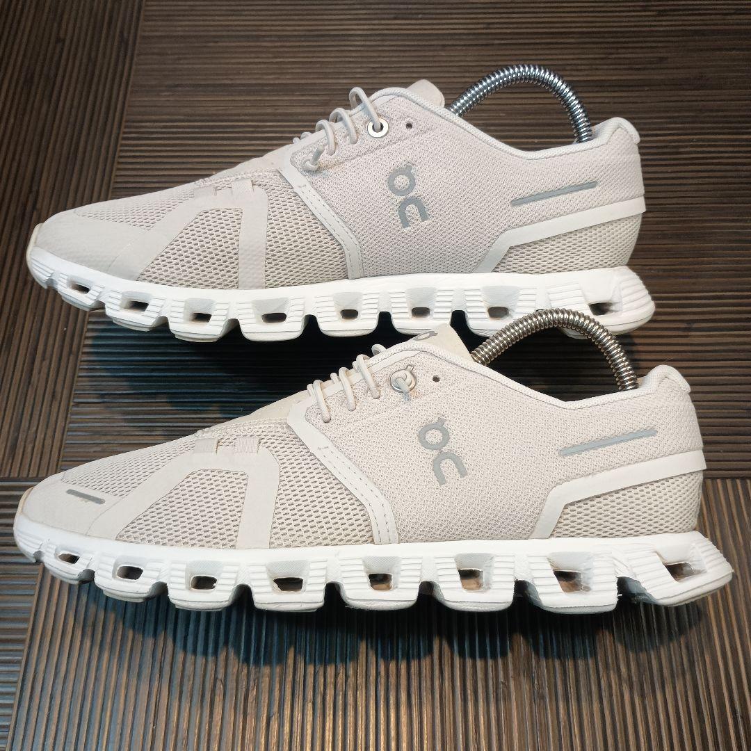 On CLOUD 5 オン クラウド5 ライトベージュ 24.5センチ