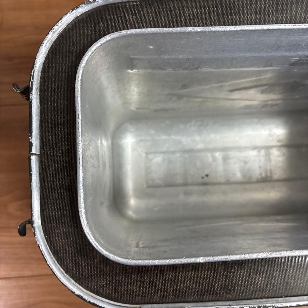 米軍　実物　フードコンテナ　破損箇所あり　送料無料