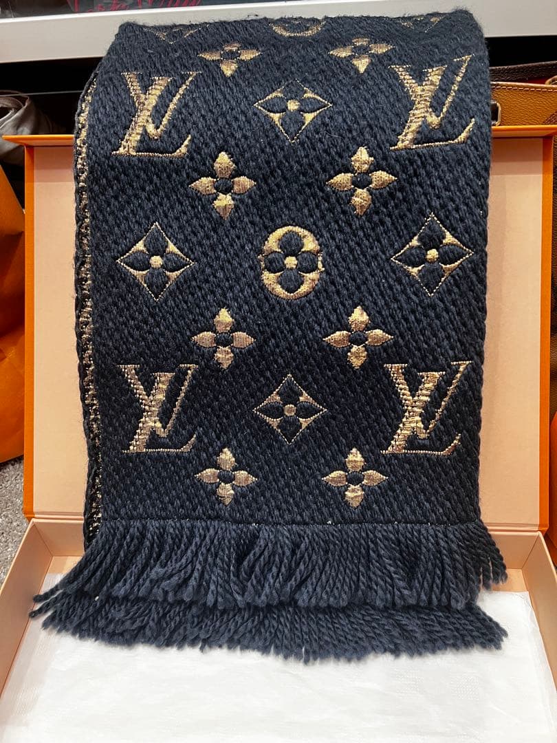 ルイ・ヴィトン マフラー エシャルプ ロゴマニア シャイン 紺ゴールド