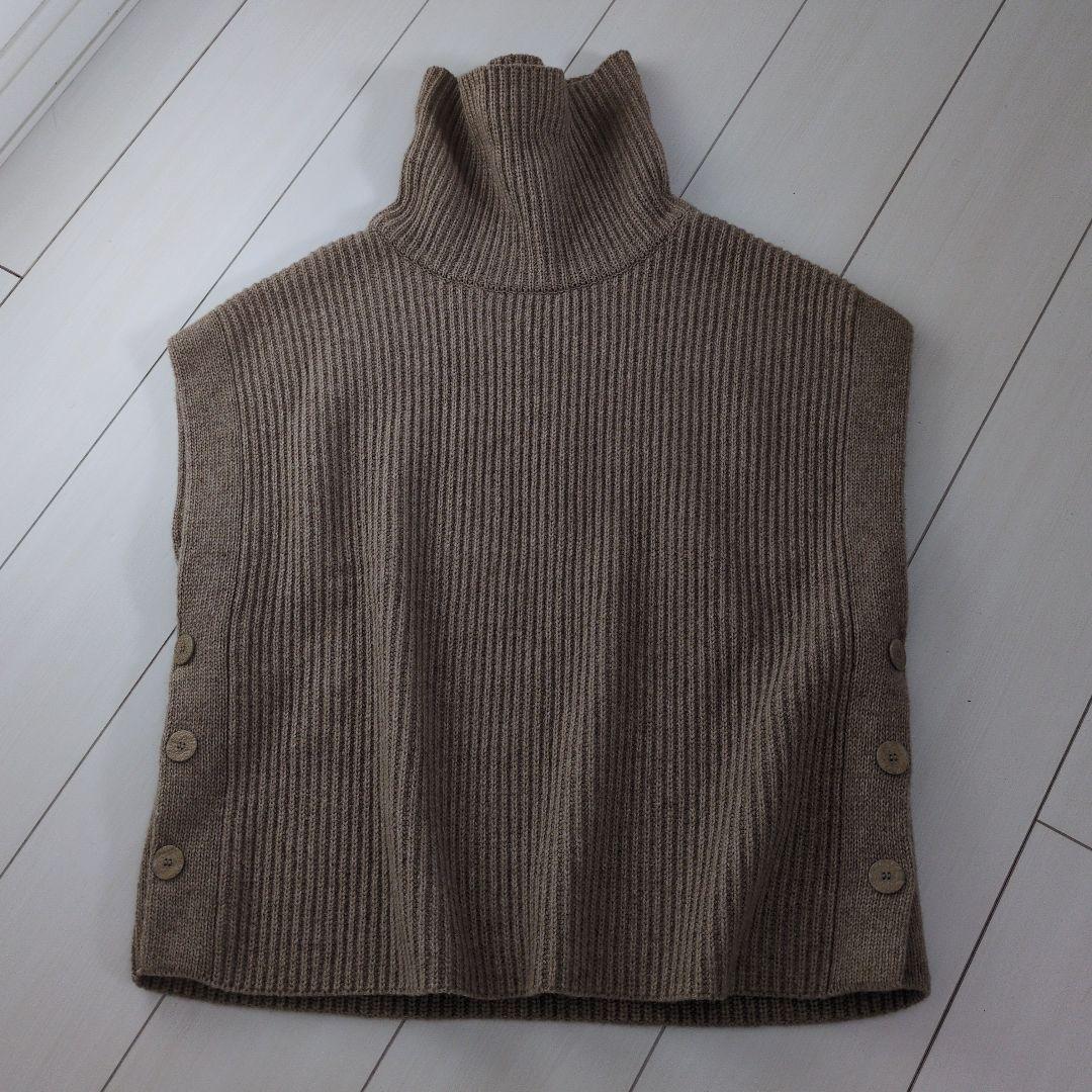 【2点おまとめ専用です】タートルニット ベストと裏起毛ワンピース