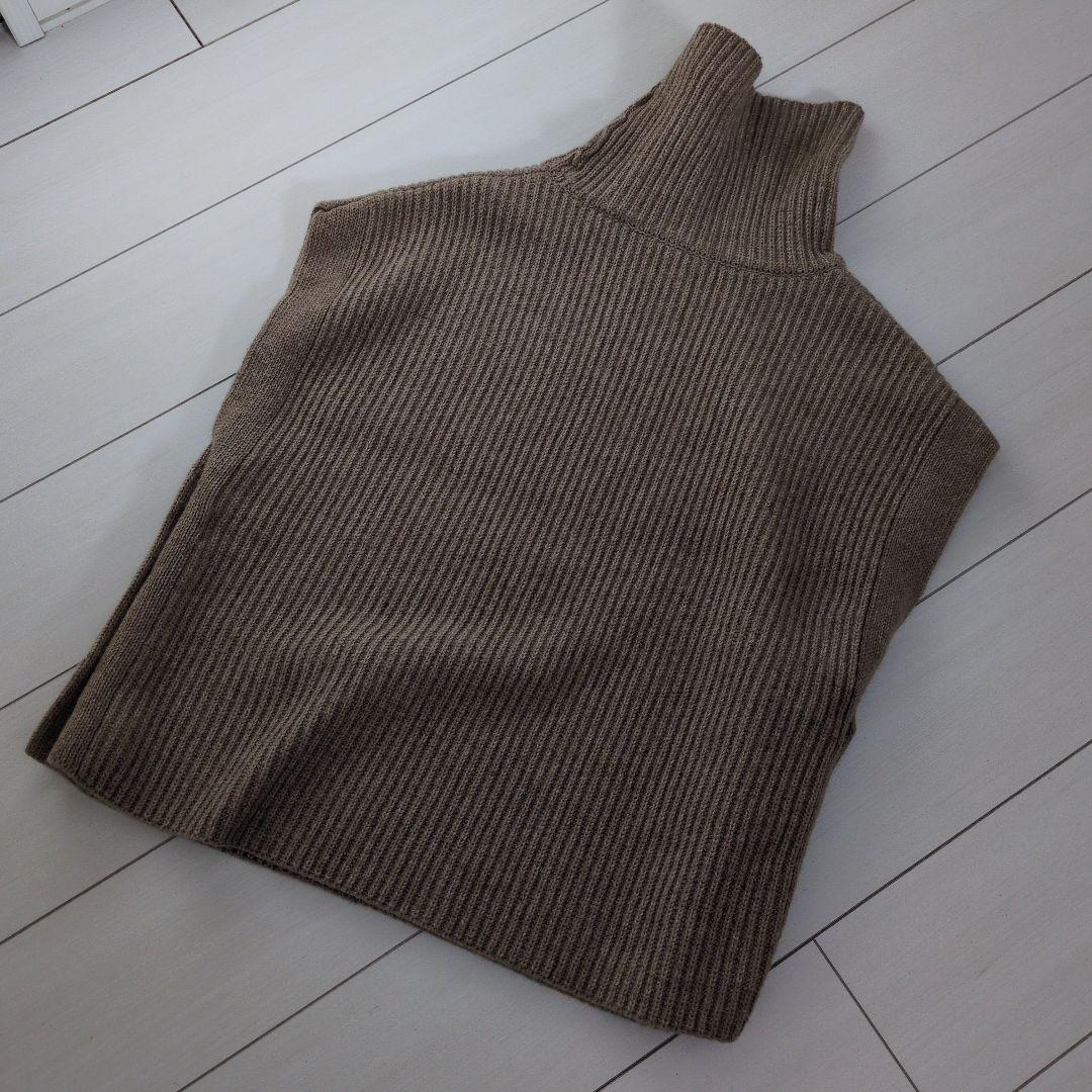 【2点おまとめ専用です】タートルニット ベストと裏起毛ワンピース