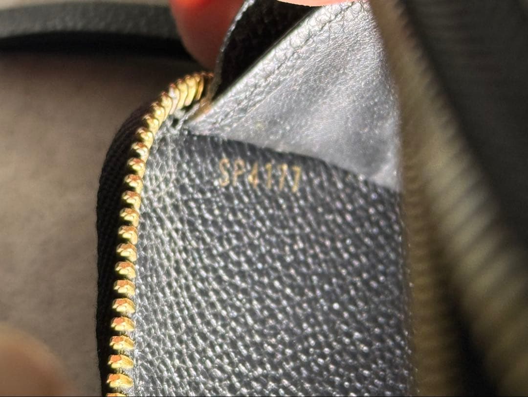 サブくん専用　　ルイヴィトン　LV ジッピー・ウォレット長財布！正規品