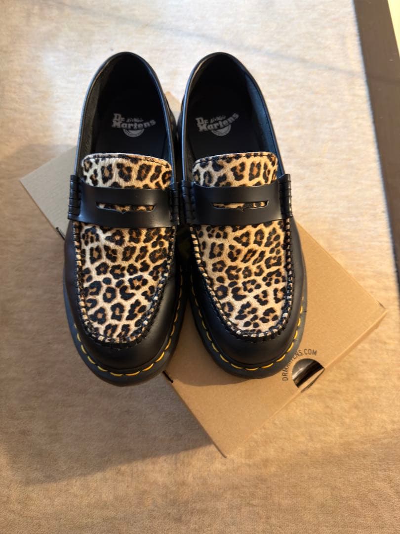 ジ*ン様 Dr. Martens ヒョウ柄 ローファー