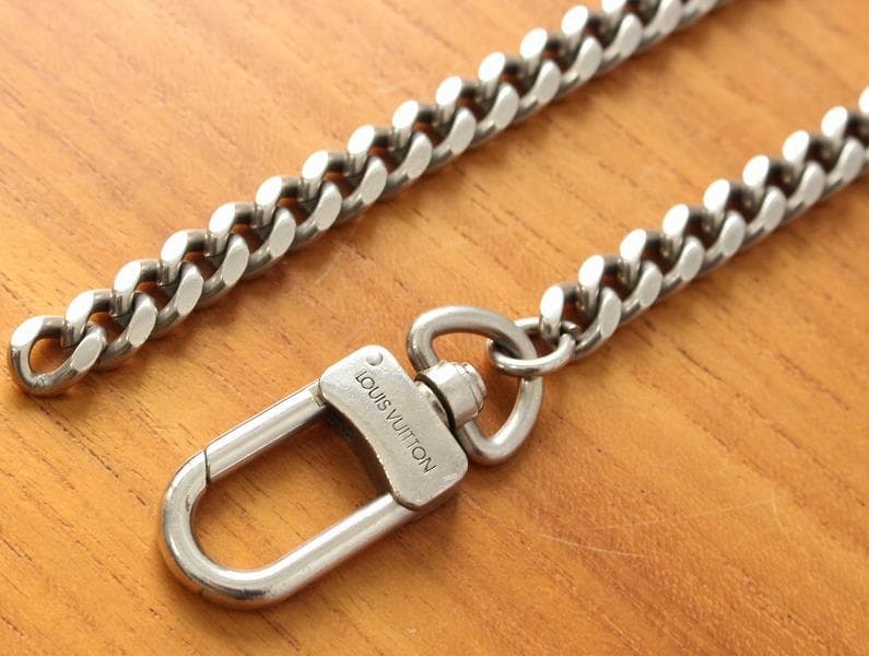 ルイヴィトン ウォレットチェーン シルバー