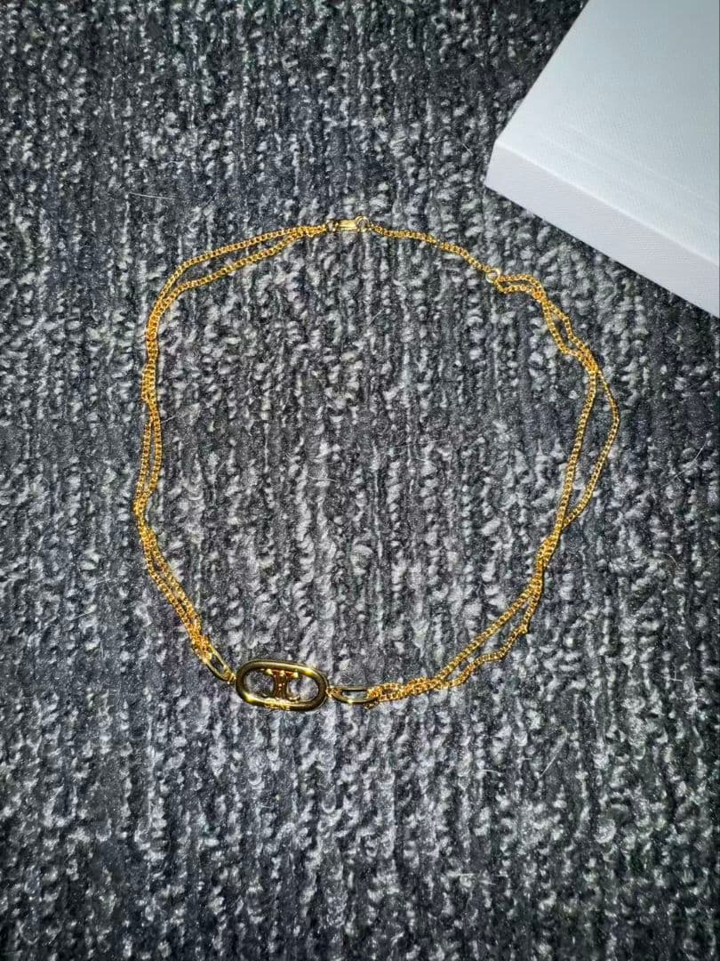 S様CELINE セリーヌ トリオンフ ロゴ ネックレス ゴールド