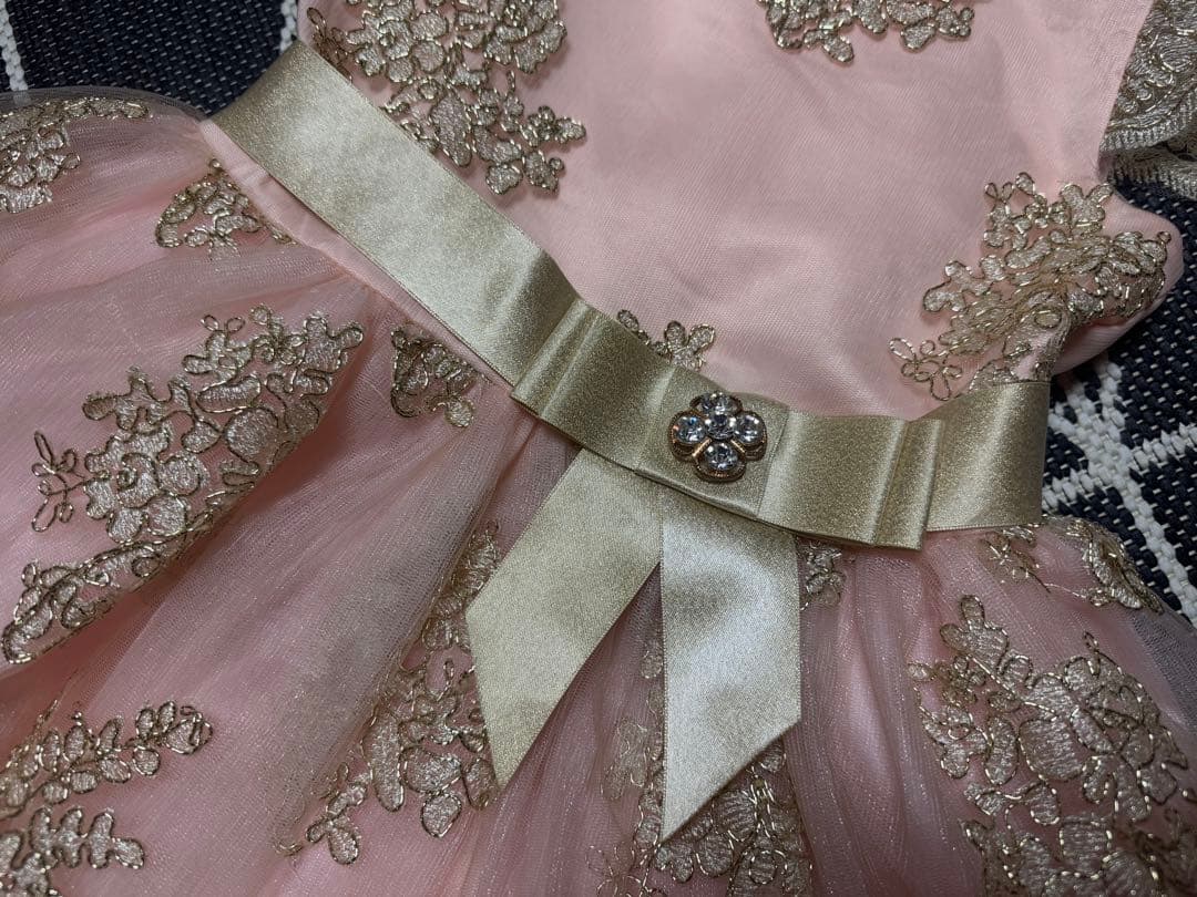 【専用▶︎のん☆様】ピンクの刺繍入りフォーマルドレス 130