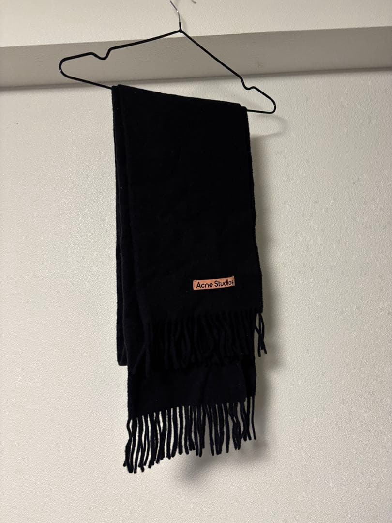 Acne Studiosマフラー
