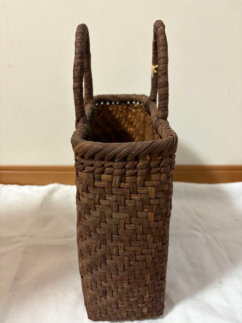 新品未使用　山葡萄かごバッグ 国産