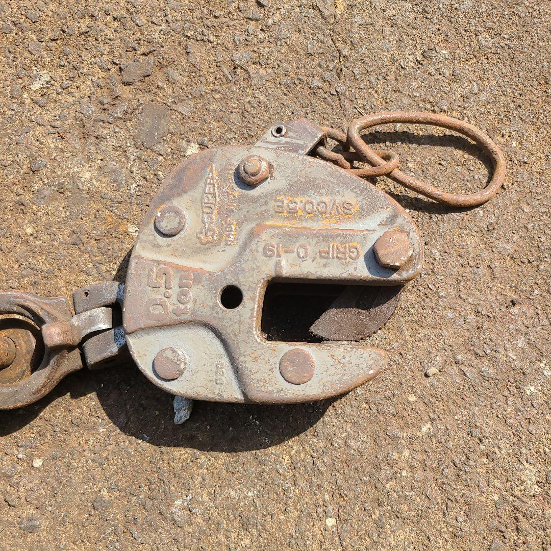 縦吊りクランプ