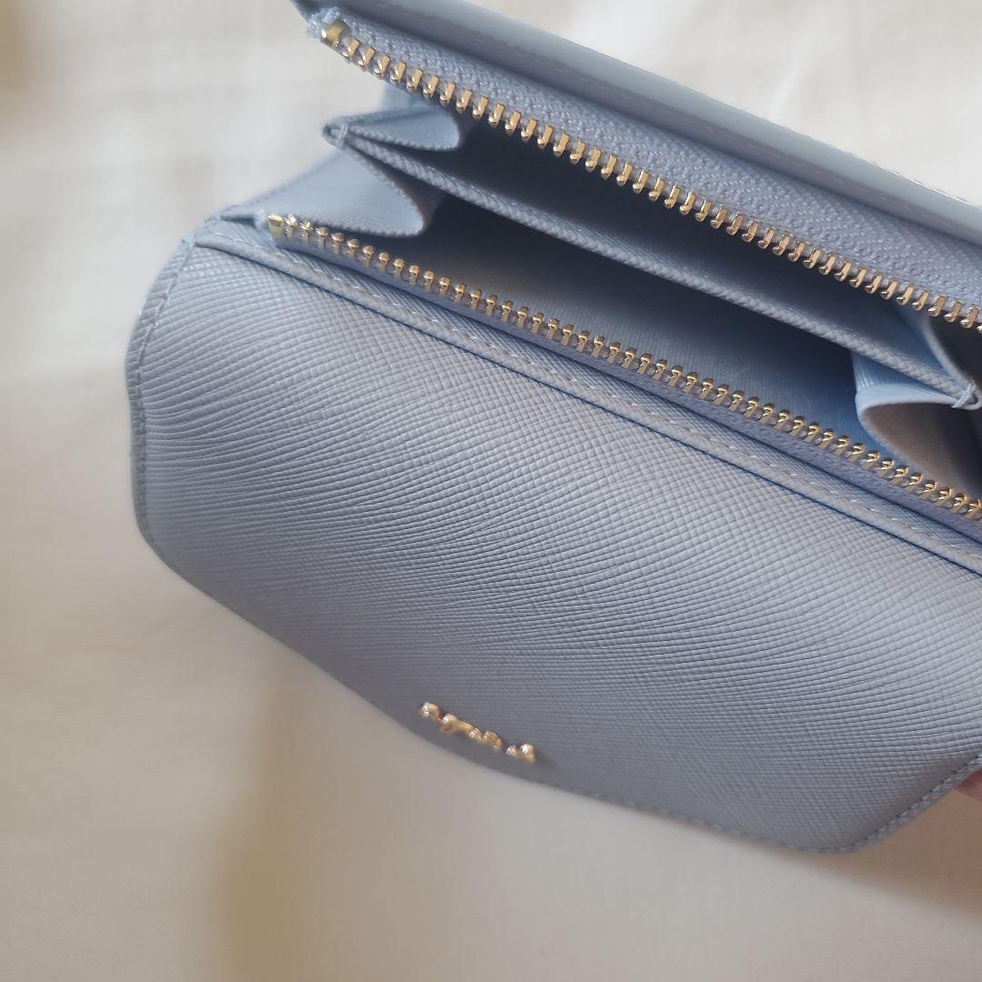 agnes b. ライトブルー 三つ折り財布　箱付き美品