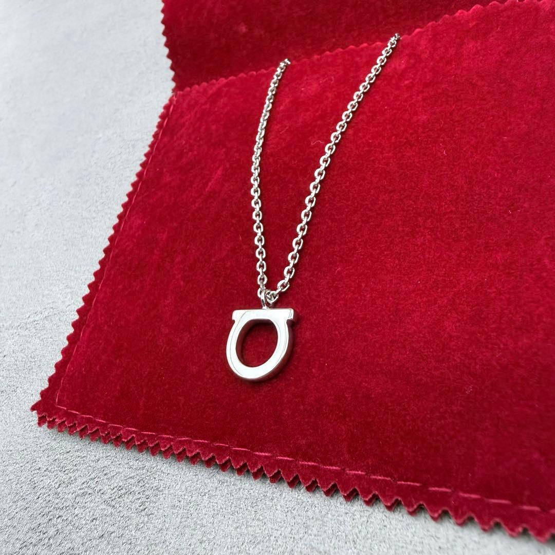 Ferragamo ガンチーニ ネックレス シルバー 箱付 正規品