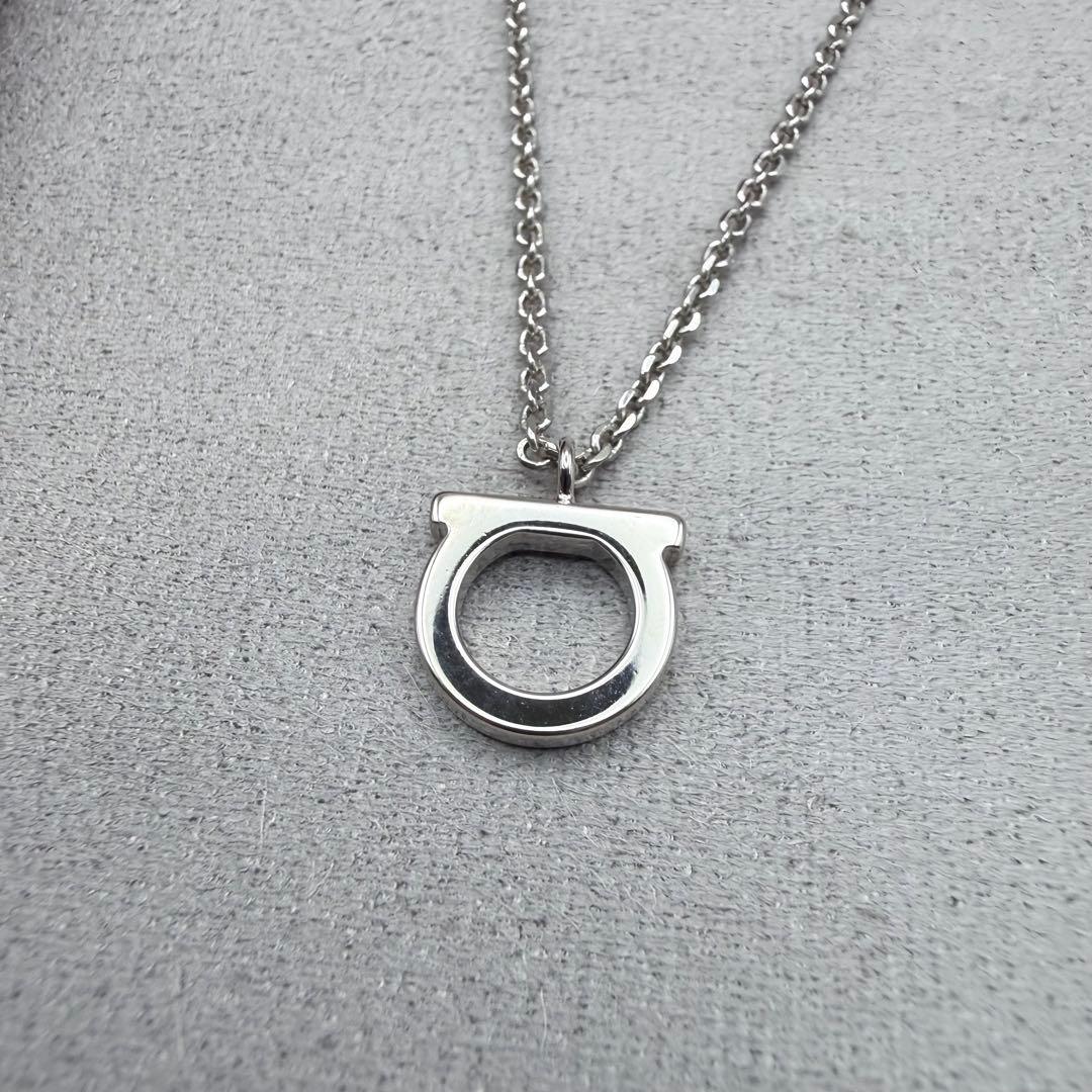 Ferragamo ガンチーニ ネックレス シルバー 箱付 正規品